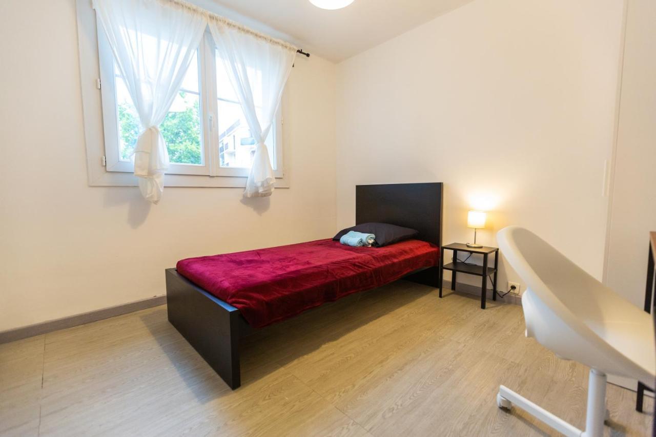 Superbe T4 Renove Spacieux Avec Stationnement Libre Et Gratuit