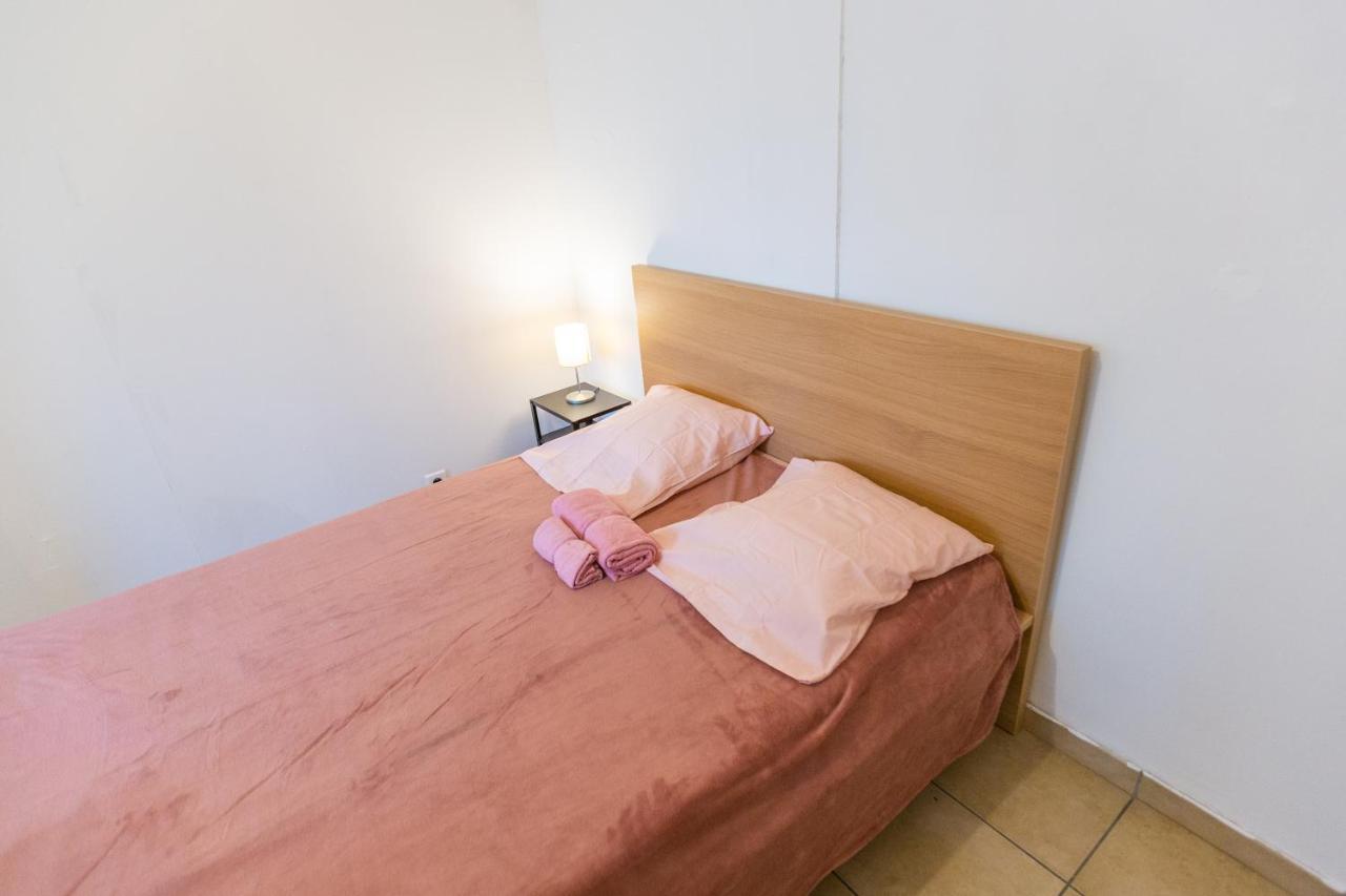 Apartment Superbe T4 Renove Spacieux Avec Stationnement Libre Et Gratuit Marseilles