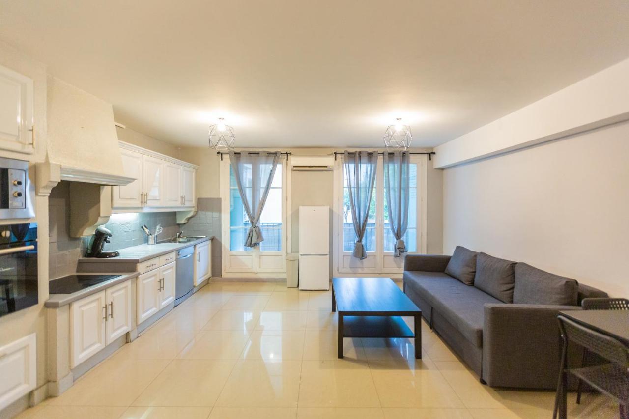 Superbe T4 Renove Spacieux Avec Stationnement Libre Et Gratuit Apartment